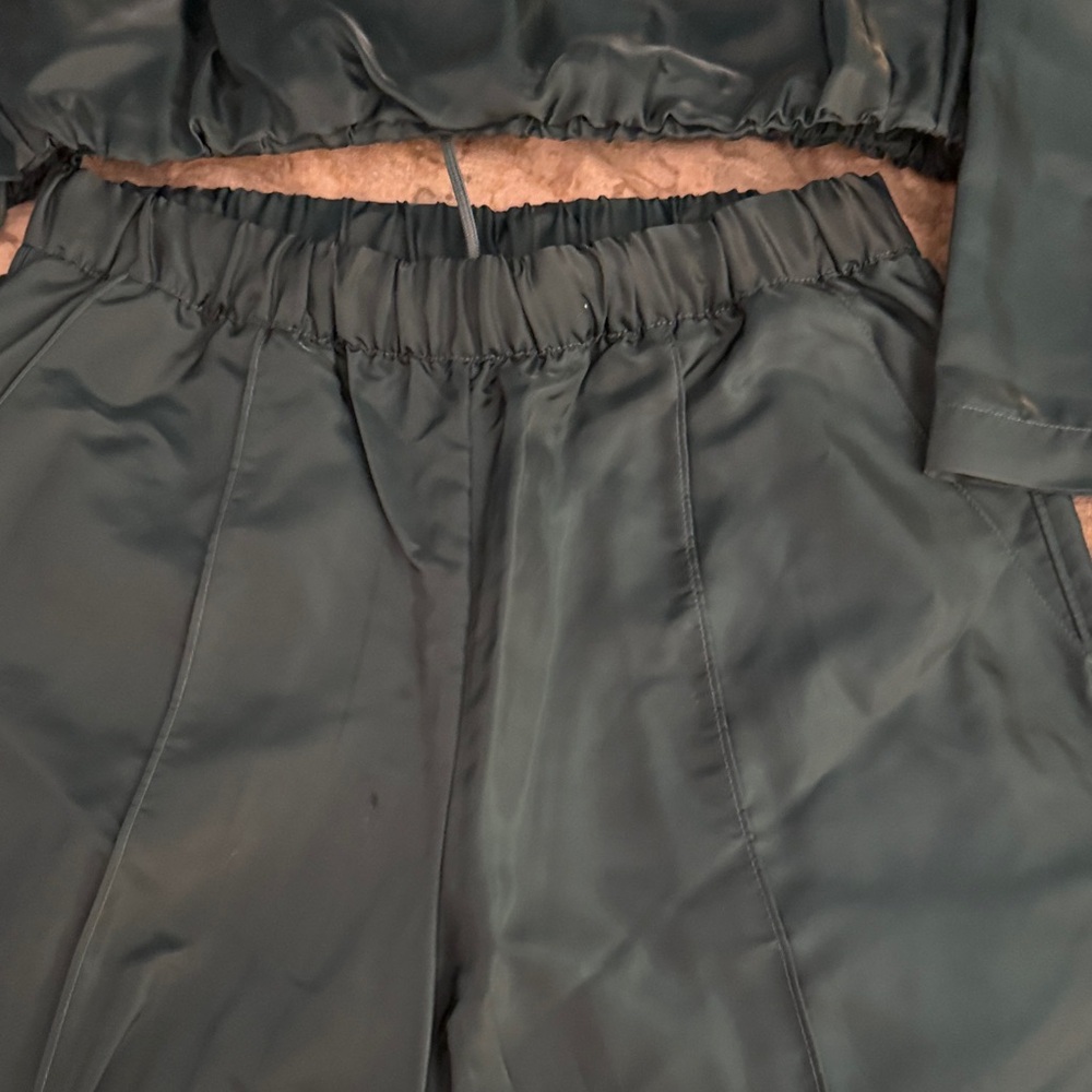 Alo Dark Teal athleisure jacket and pants set - Picture 5 of 5